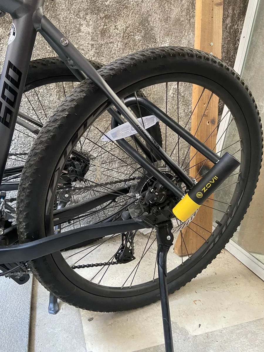 贵的自行车一定要买锁,要买好锁才不会被!