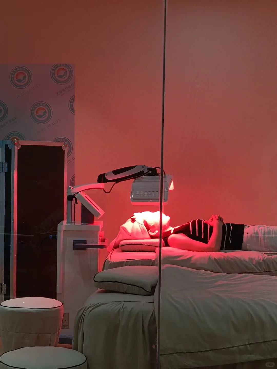 正规红蓝光、红蓝黄光治疗仪