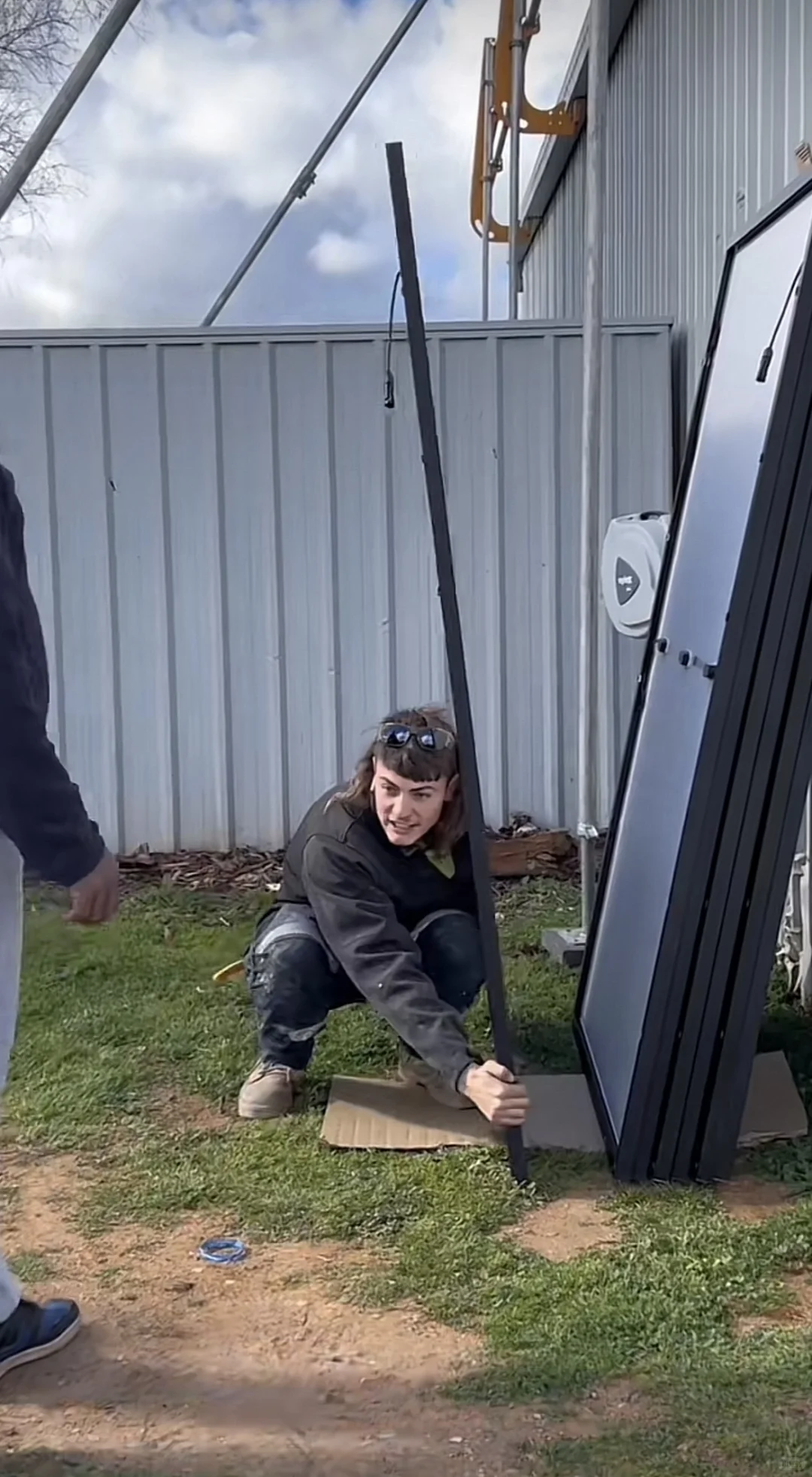 实话说，太阳能是高科技，安装绝对是体力活