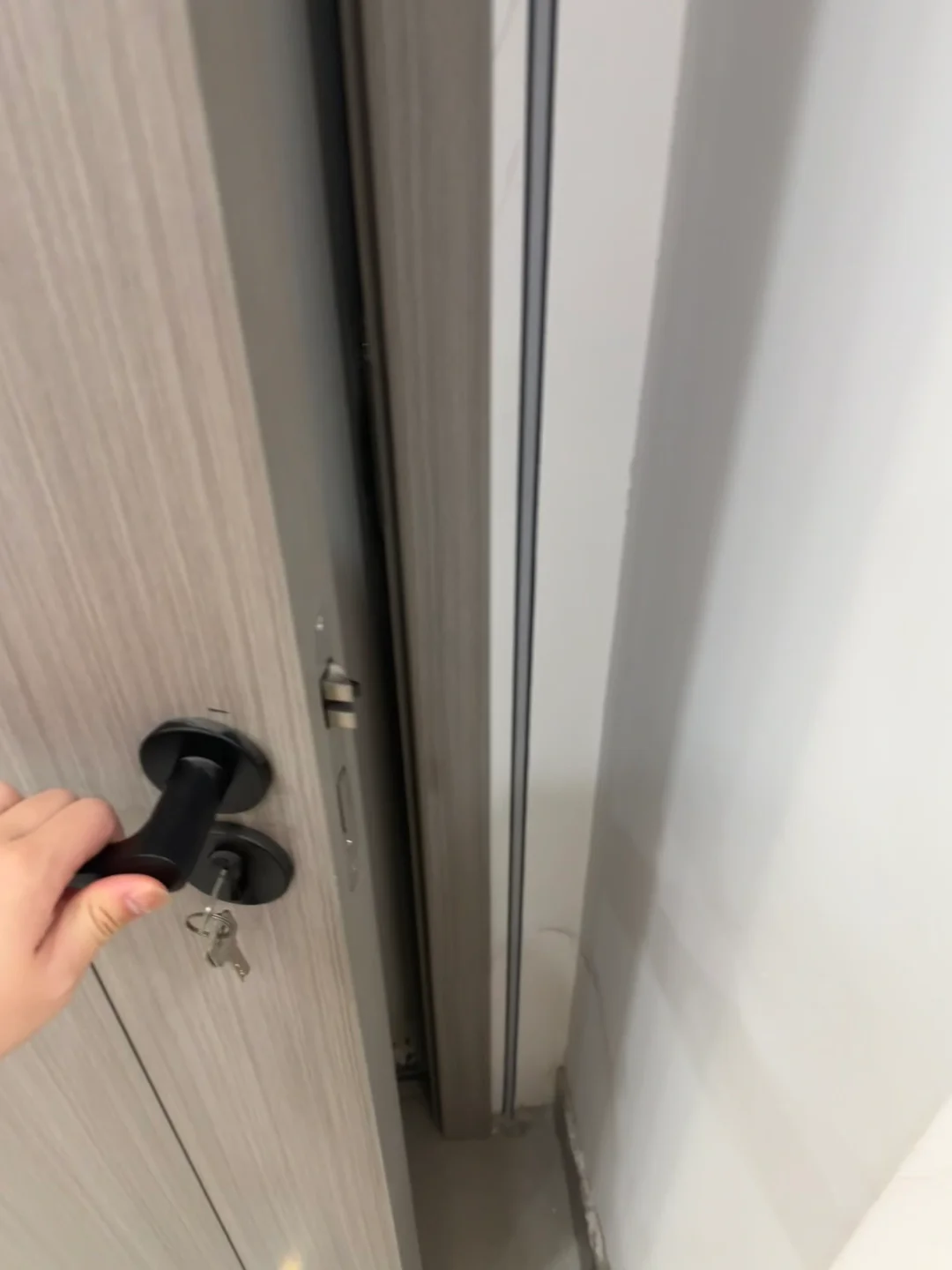 ? 全屋门锁定了！机械锁vs磁吸锁，我选它