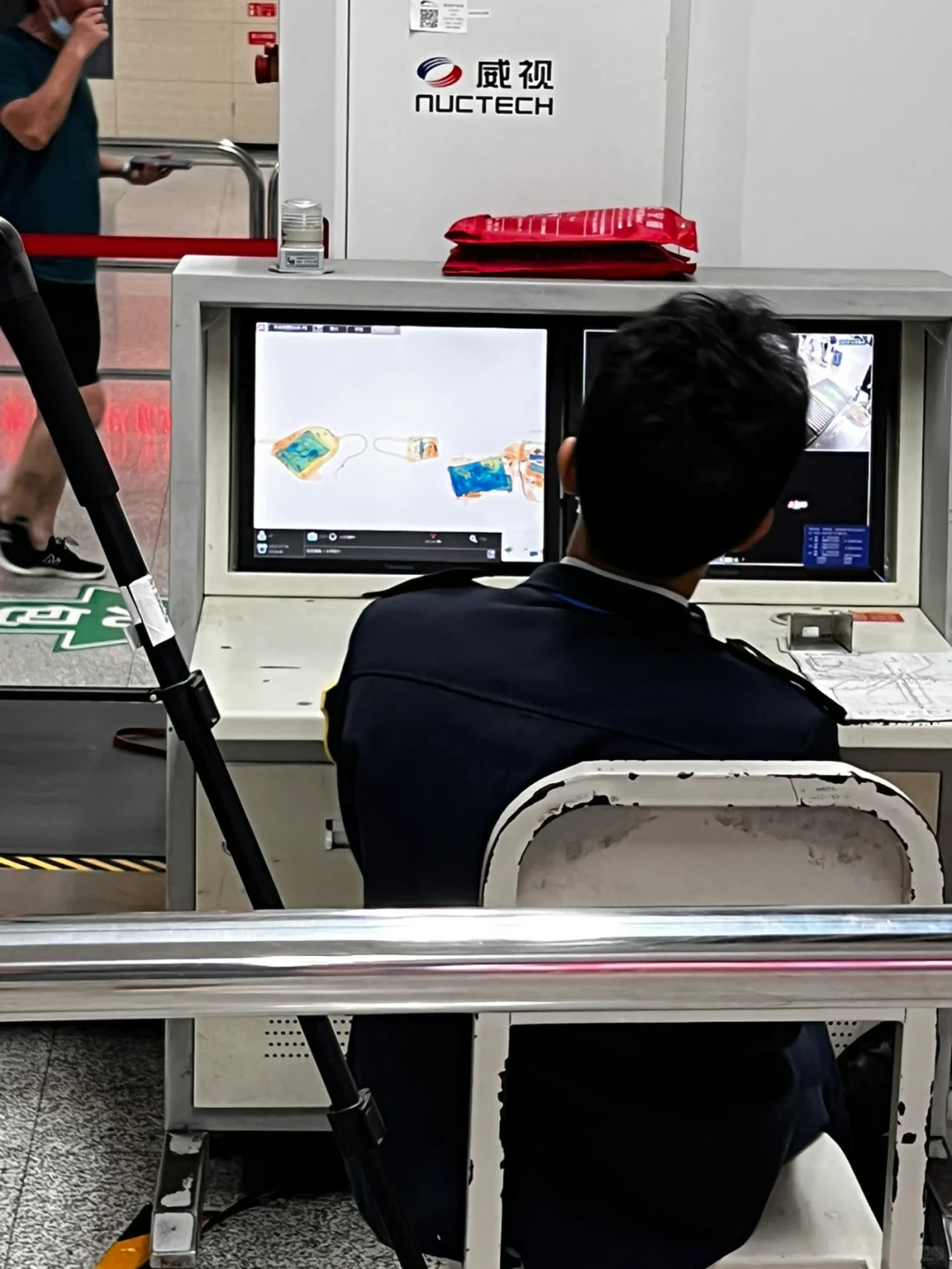 好奇｜地铁安检人员的日常…