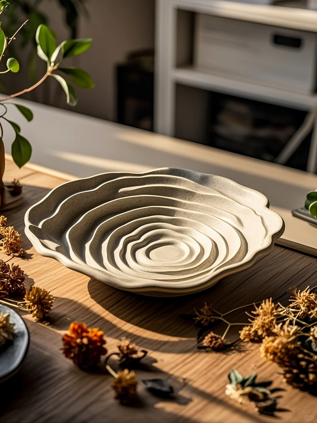 摆盘的高级美学:流动曲线+岩石肌理