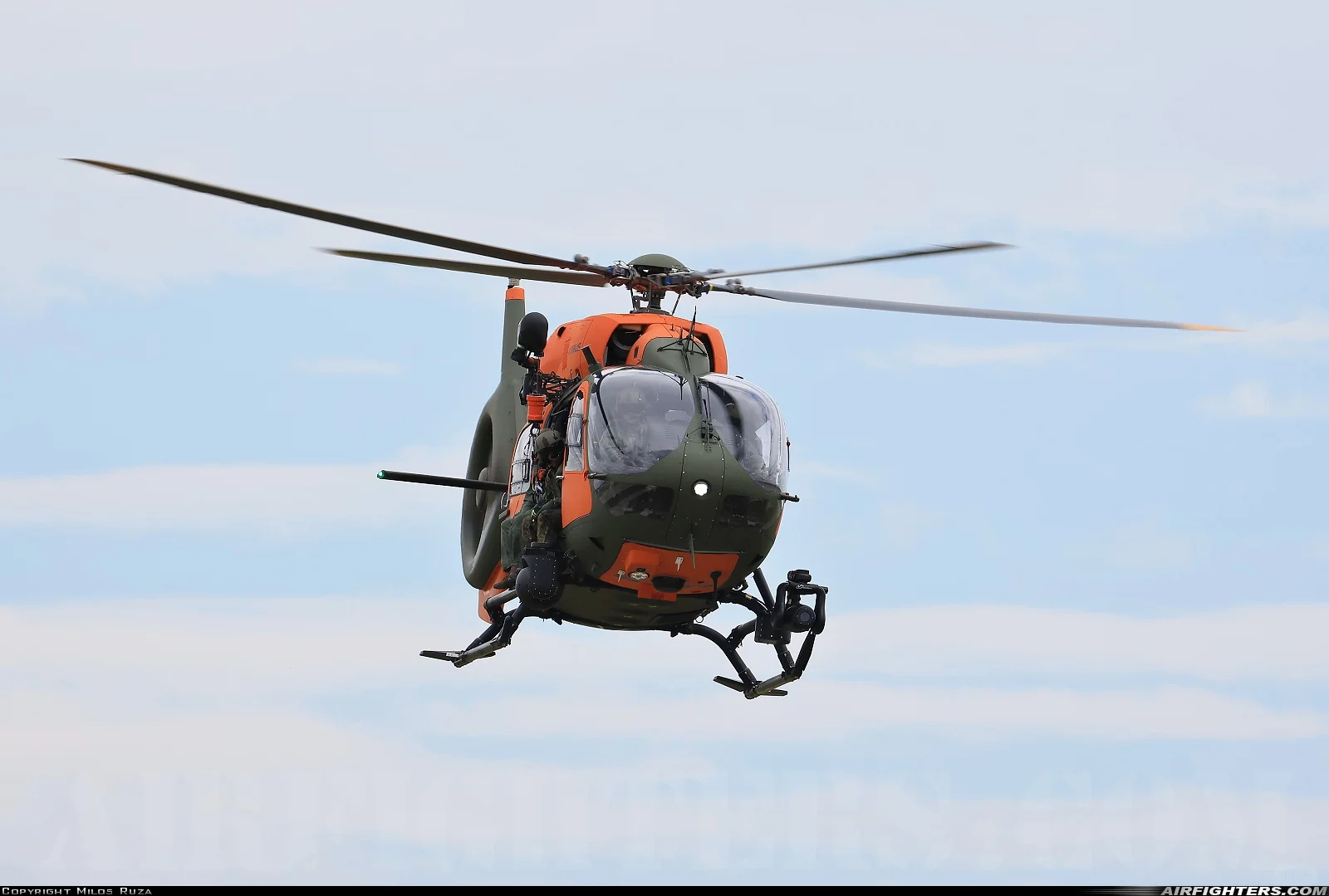 轻型直升机典型EC-645?