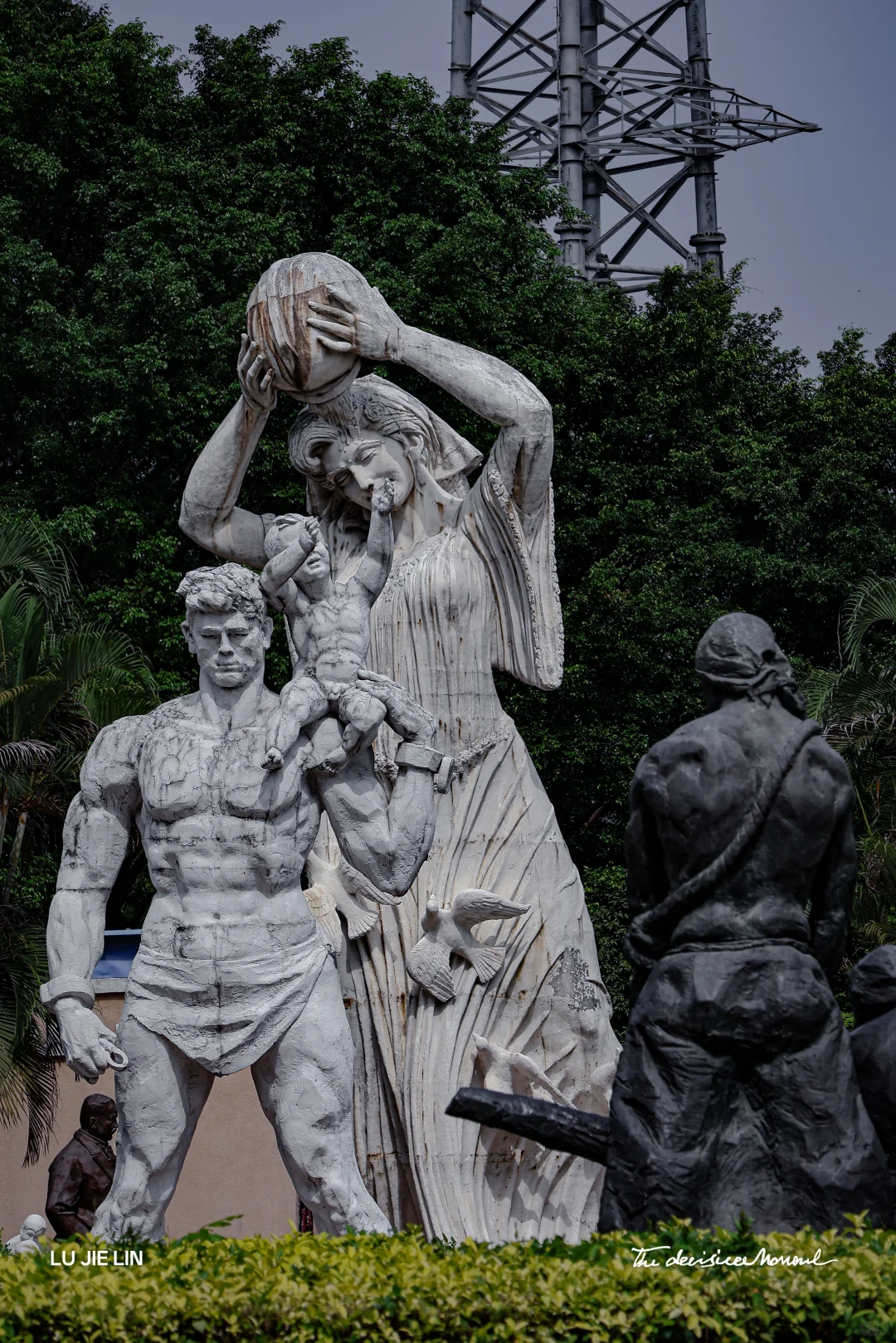 隐于城中村内的艺术｜潘鹤雕塑艺术园?