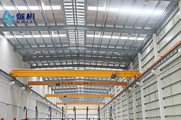 行车作业区域人员闯入检测系统