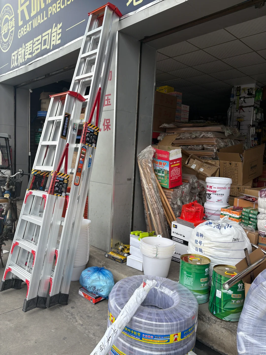 来五金批发市场逛街