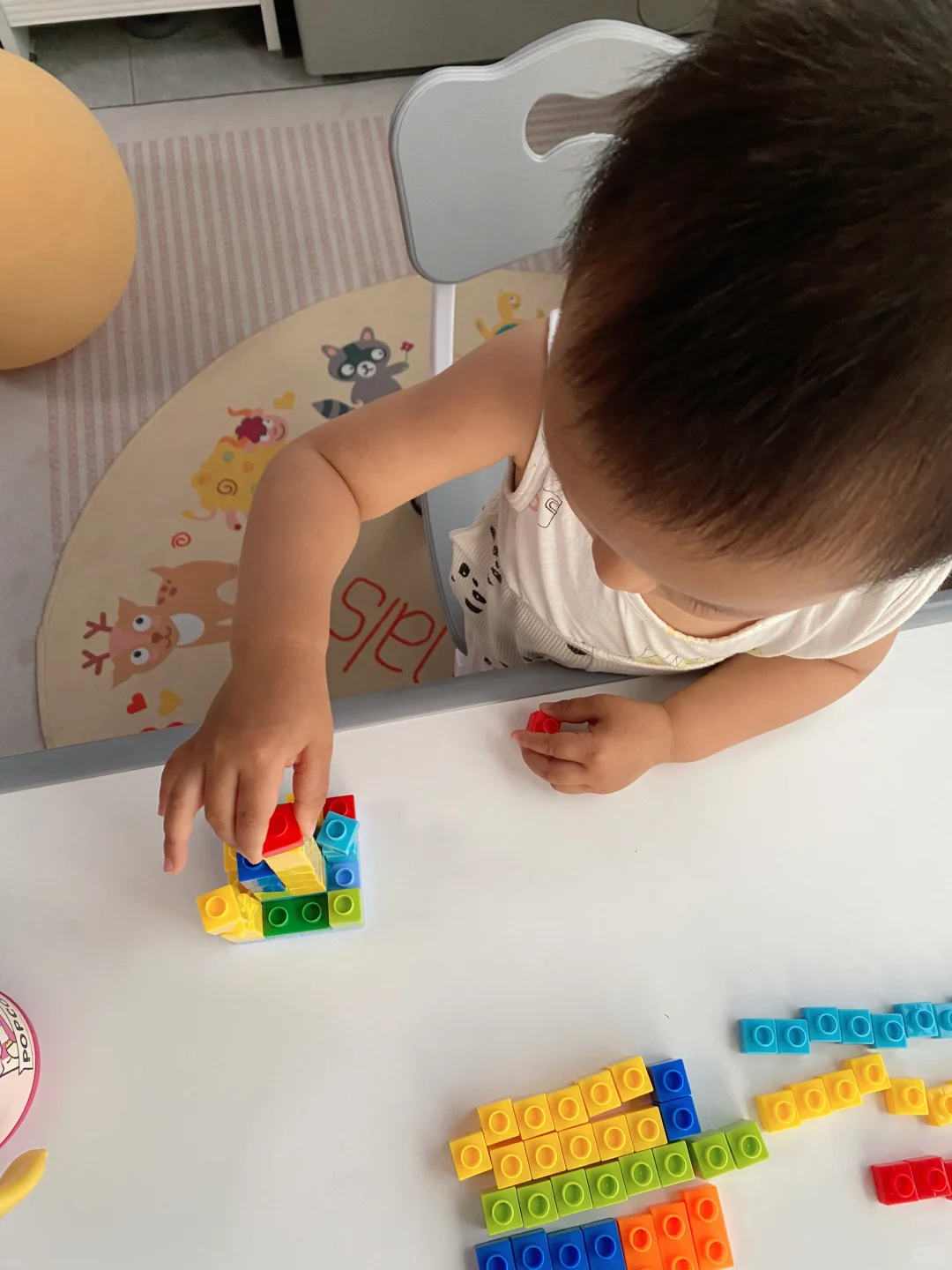 分享｜2岁小孩搭积木 放手让他玩 会有惊喜