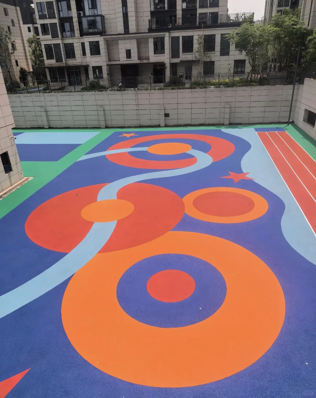 幼儿园活动区域地面首选