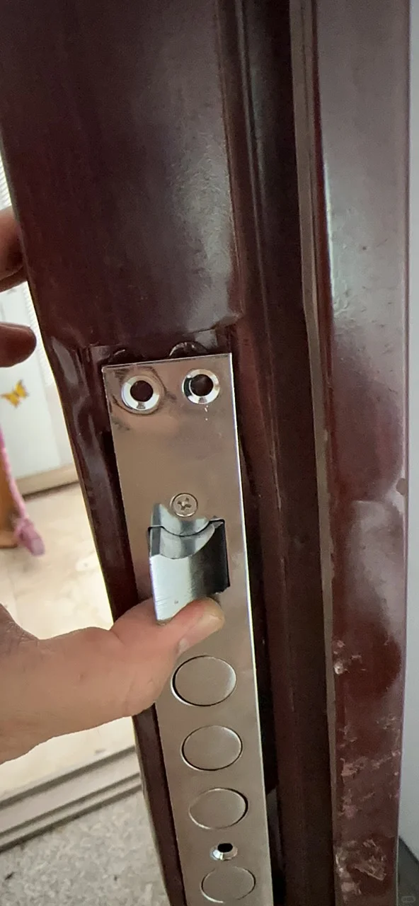 自己动手换防盗门锁