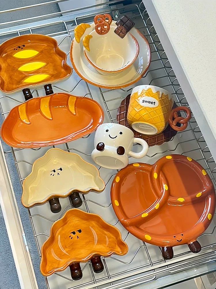 买到了实物和图片一样可爱的盘子！