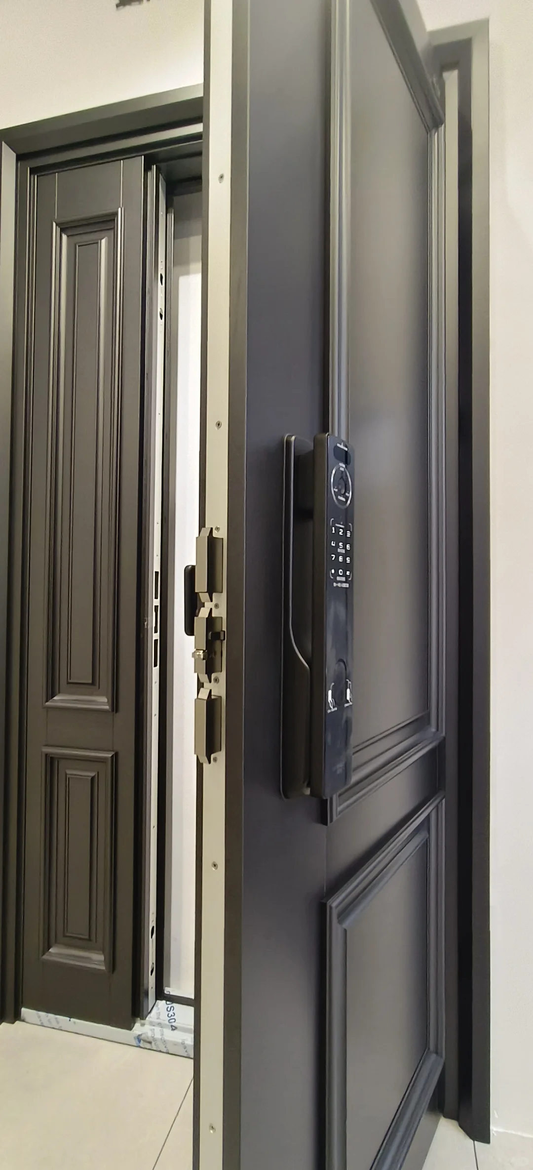 新房装修，纠结3个月的入户门，终于拿下了