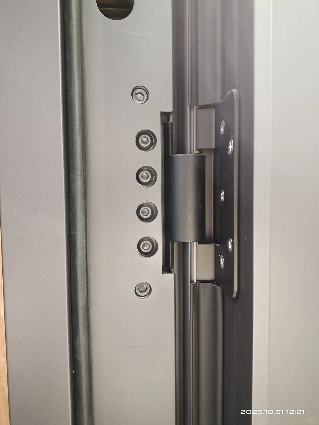 防盗门别瞎买！兰州精英家庭都盯上这款