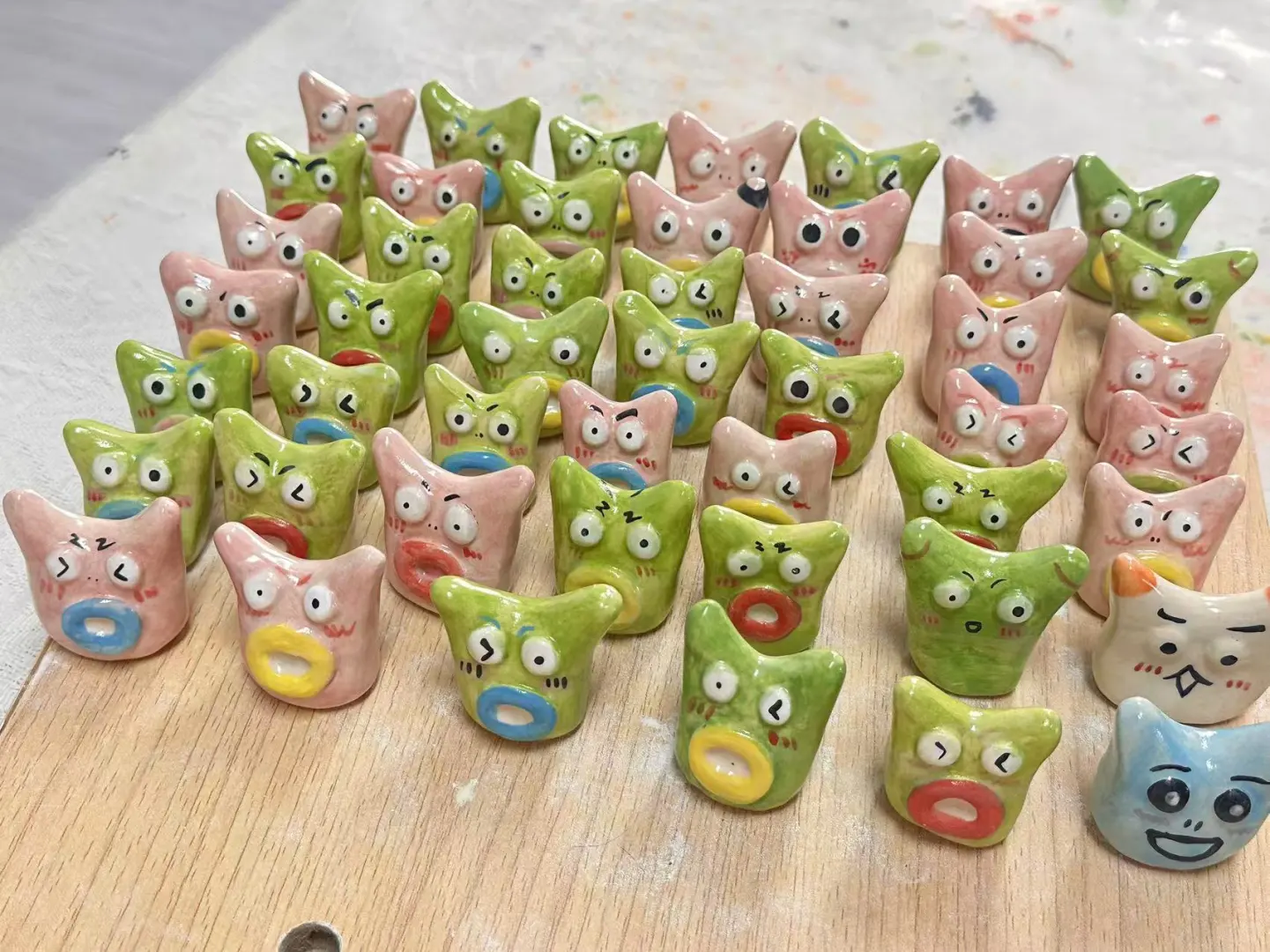 陶瓷摆件，欢迎各位老板批发定制