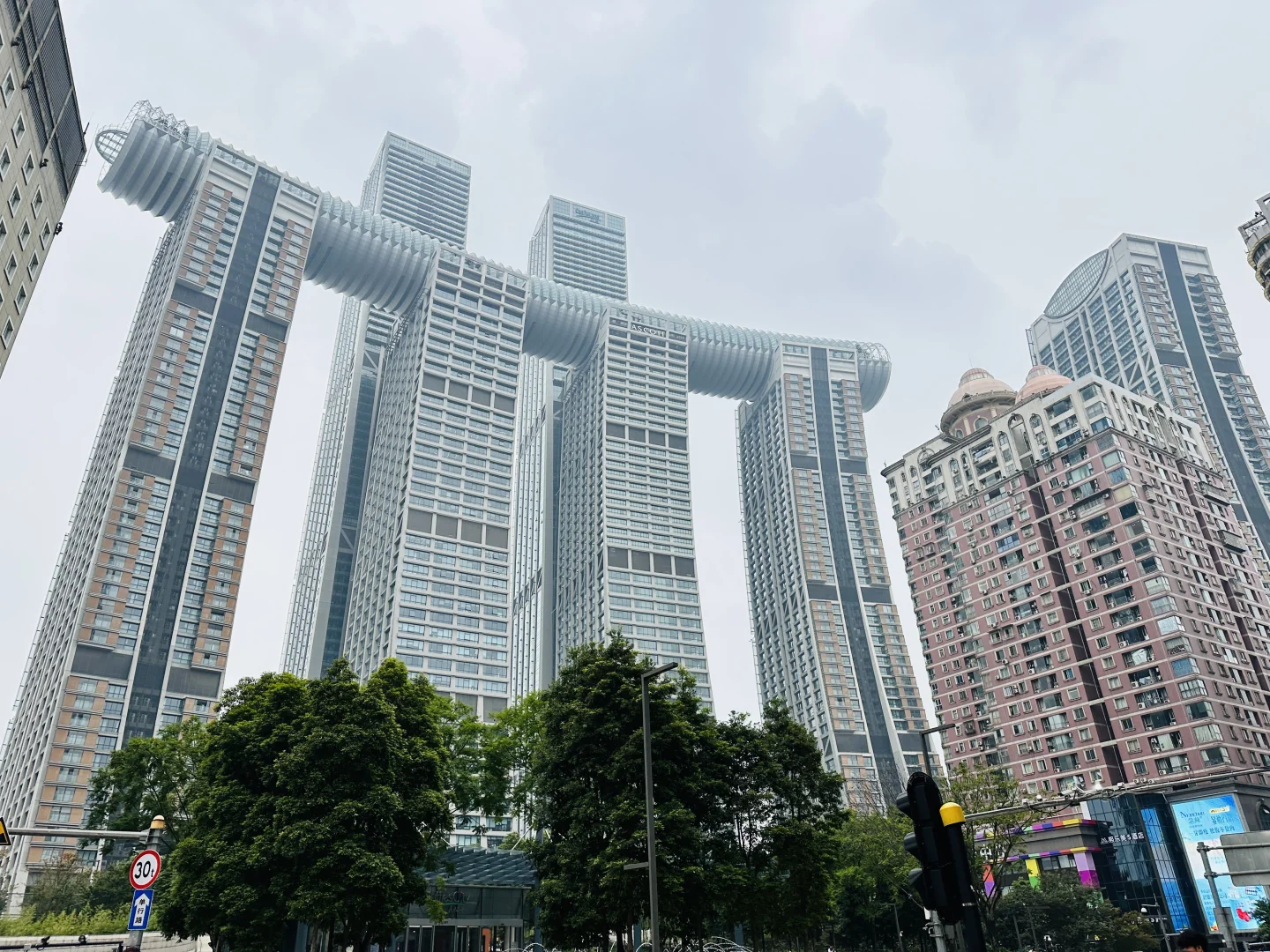 这个造型让我想到挤出设备的波纹管