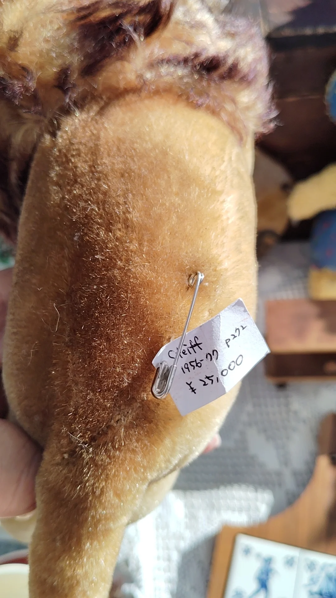 昂贵的古董毛绒玩具