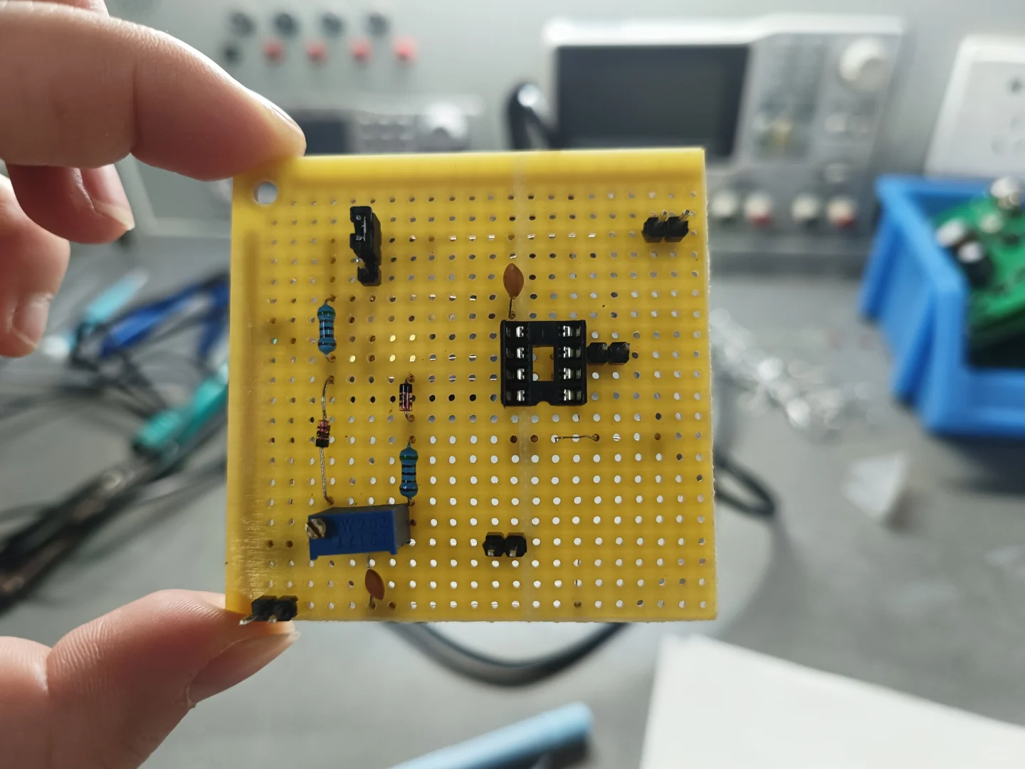 555电路安装与调试实训实验报告