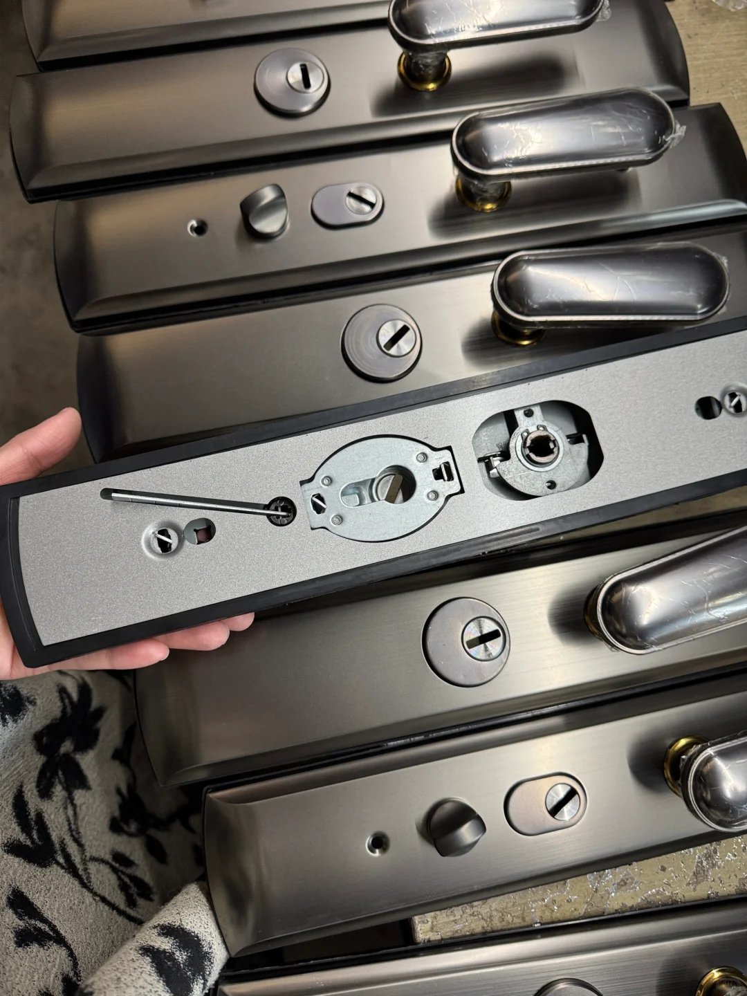 防盗门机械锁，锁面板，锁芯，锁体，配置高