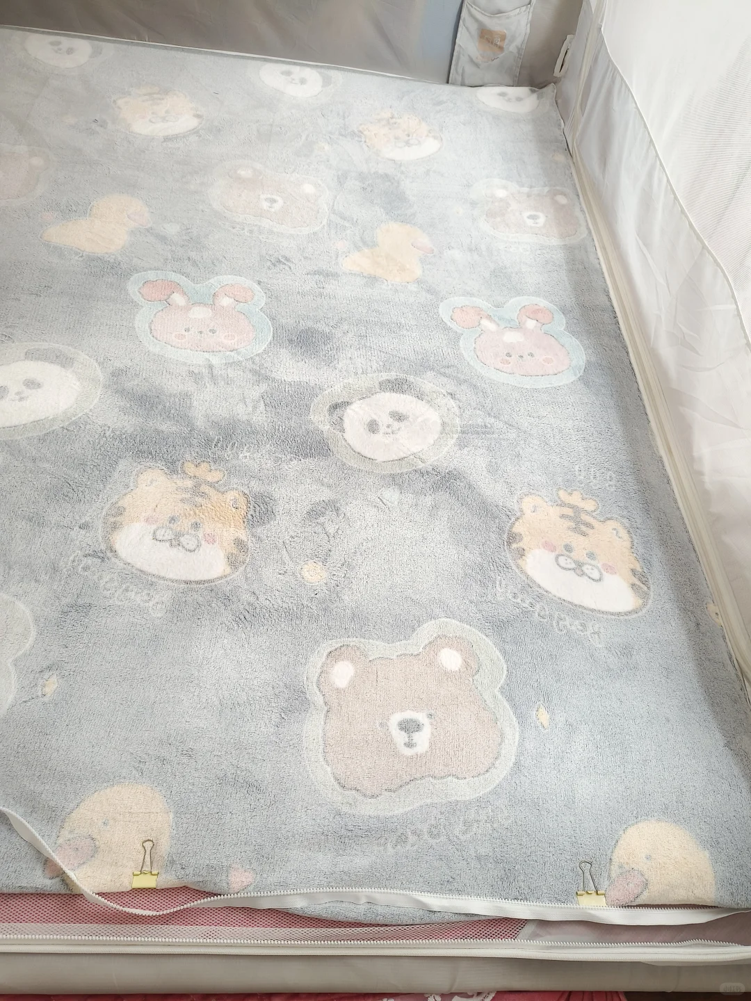 交作业了，拉链床单