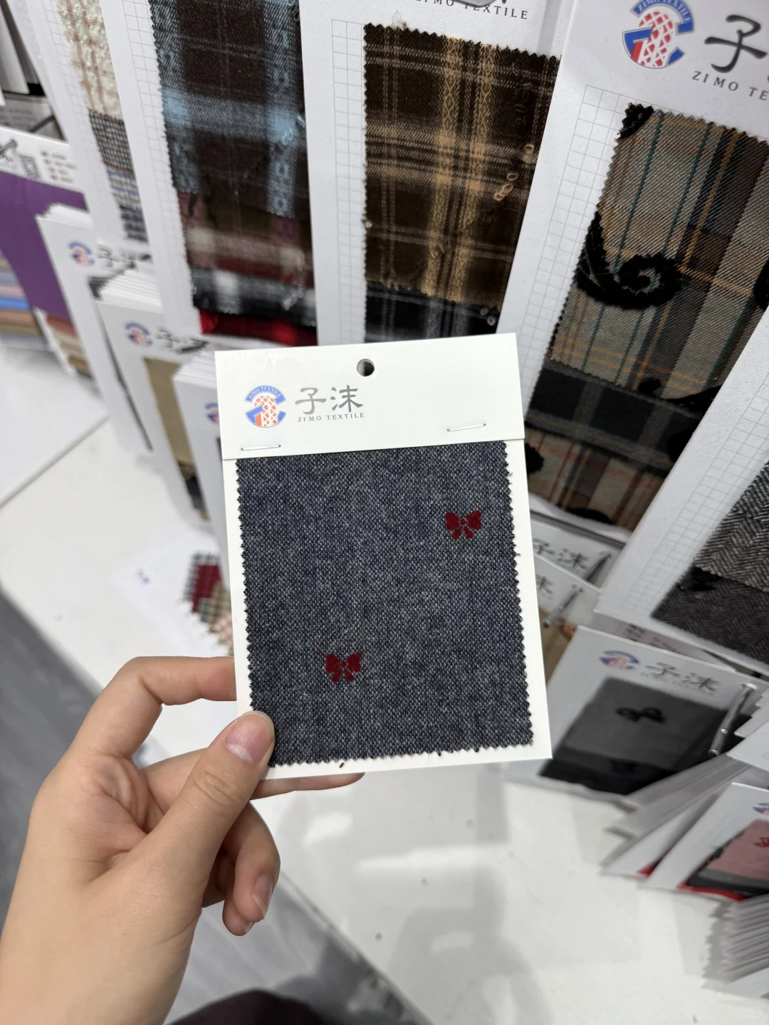 服装面料/秋冬毛呢植绒红绒彩绒面料