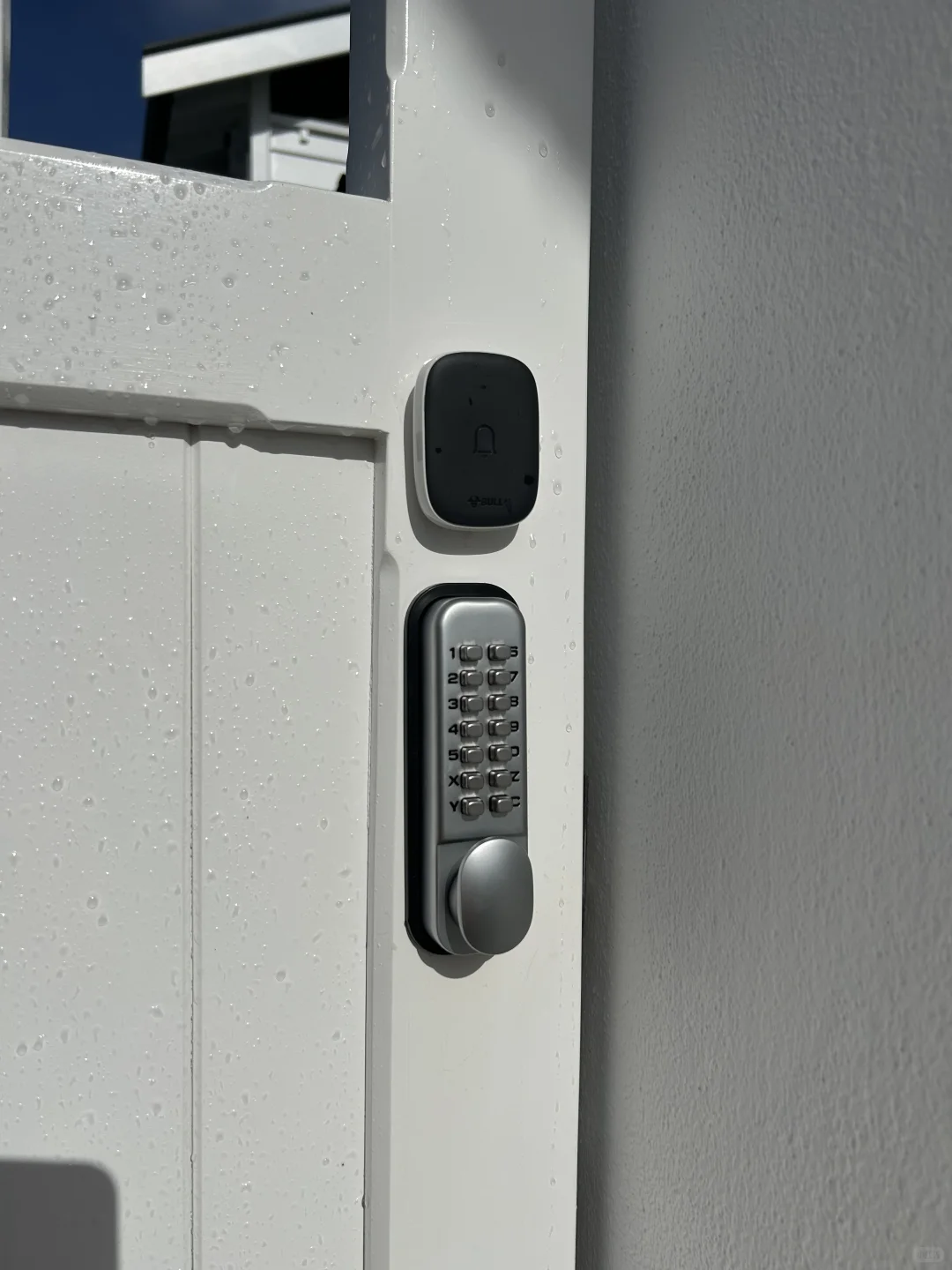 院门锁以方便自己出入为主