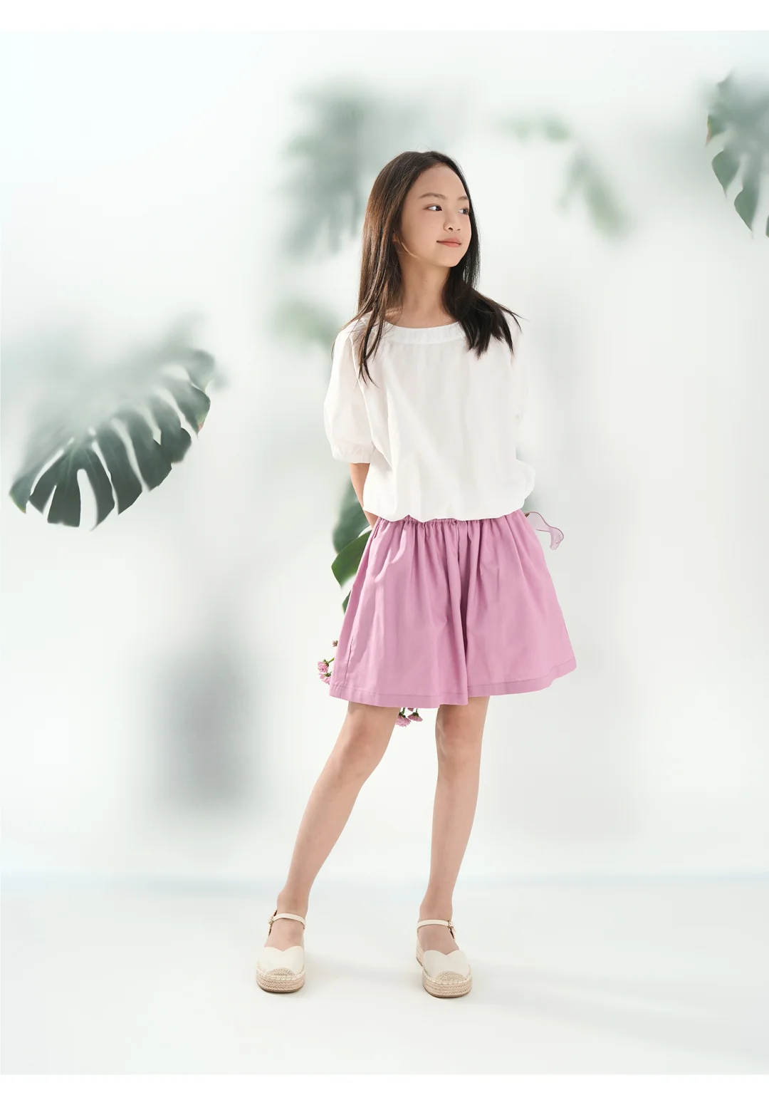 春夏松弛感密码｜棉麻花苞 A 字短裙裤?