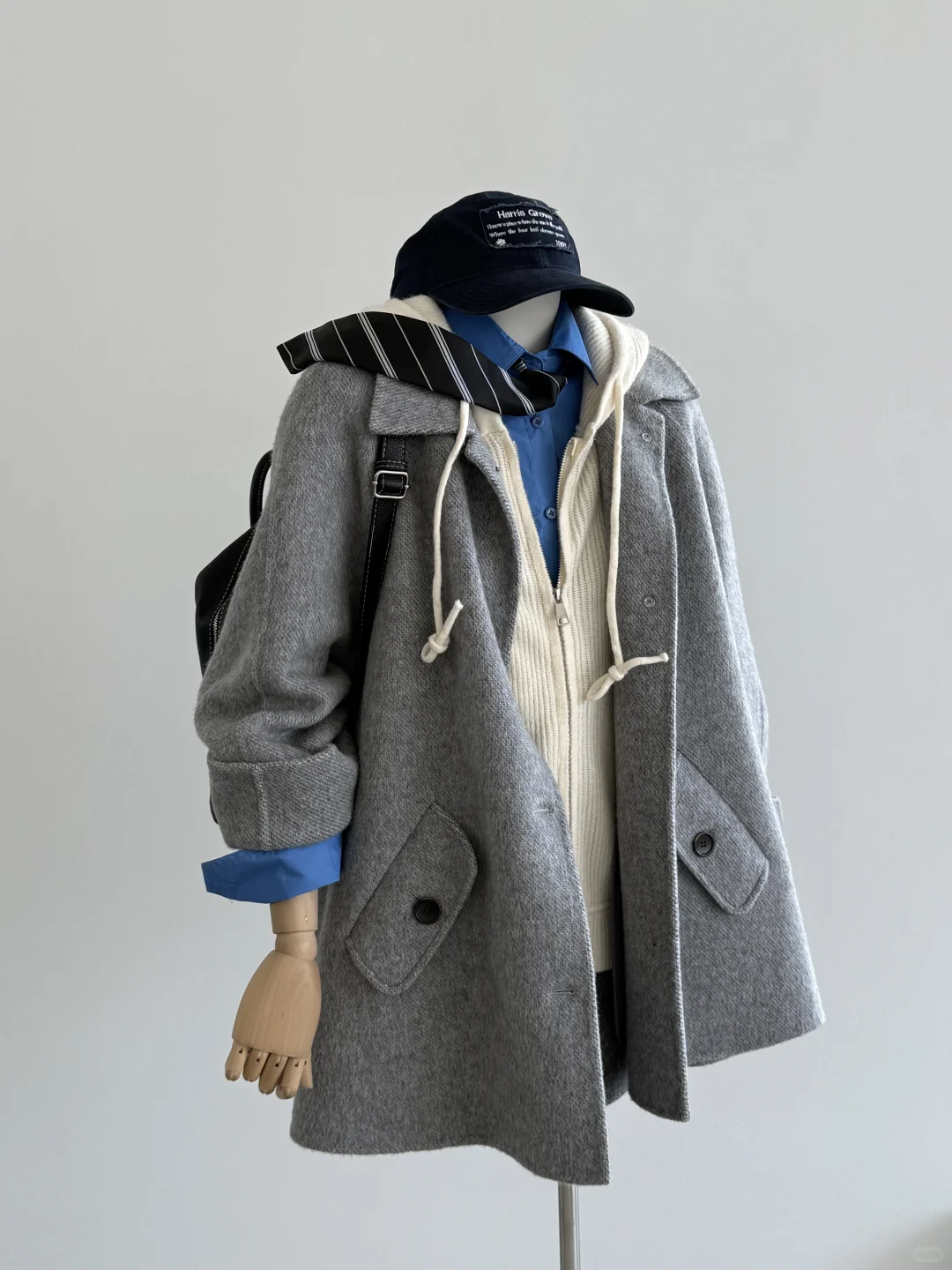 秋冬的时髦-小A字版大衣也可以这么甜