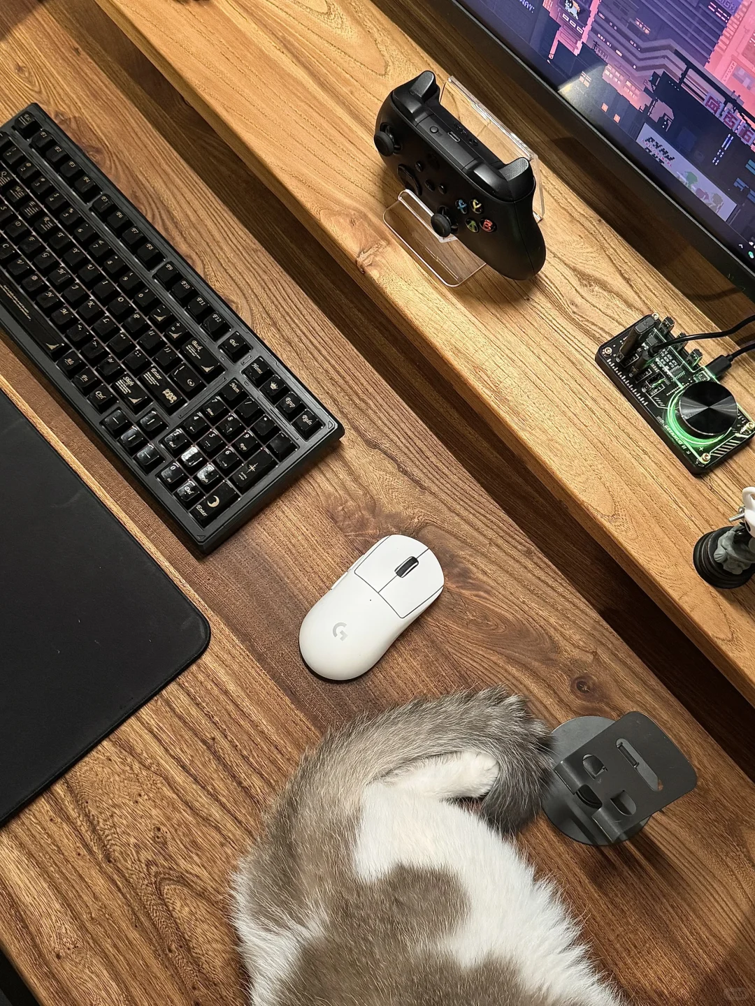 快来看看我花600做的升降电脑桌!真好看