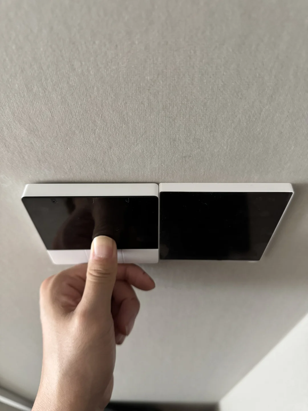 智能面板，平头熊vs 小米