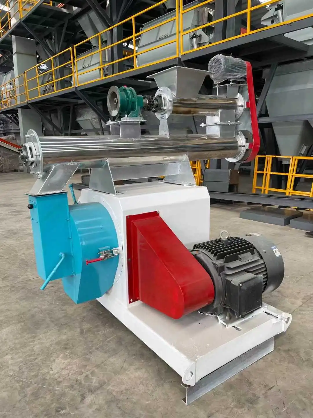 一小时5吨饲料颗粒机设备：助养殖降本增效