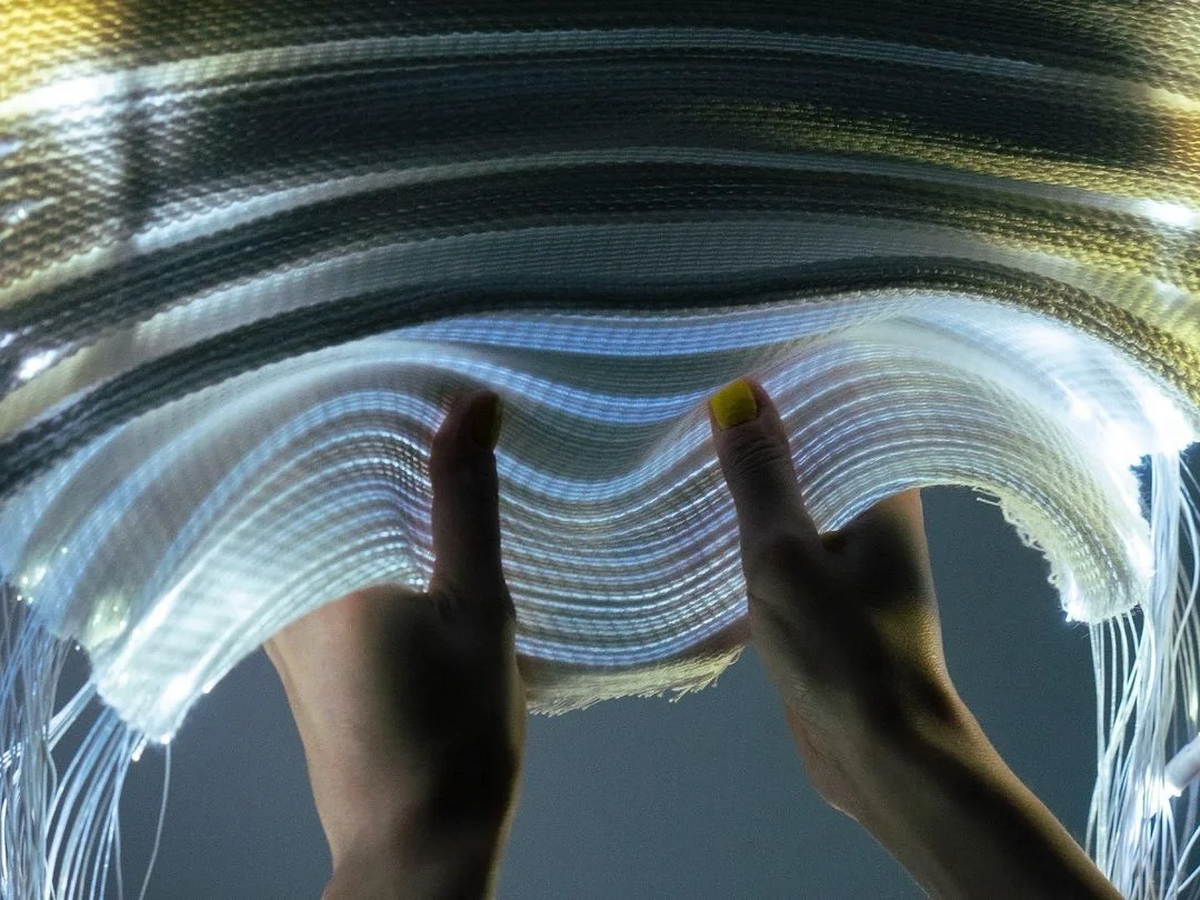 CMF灵感☁️｜会发光的生物基纺织面料?