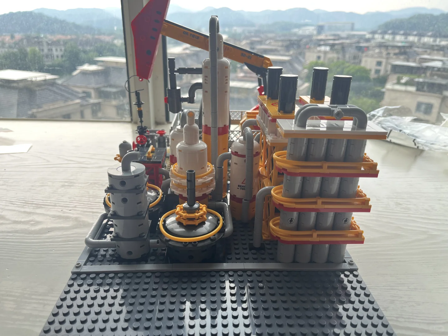 本人拼搭的第1⃣️8⃣️6⃣️座街景，石油化工厂