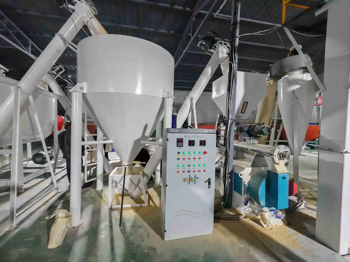 不同规模养殖必备！饲料颗粒机全套设备价格