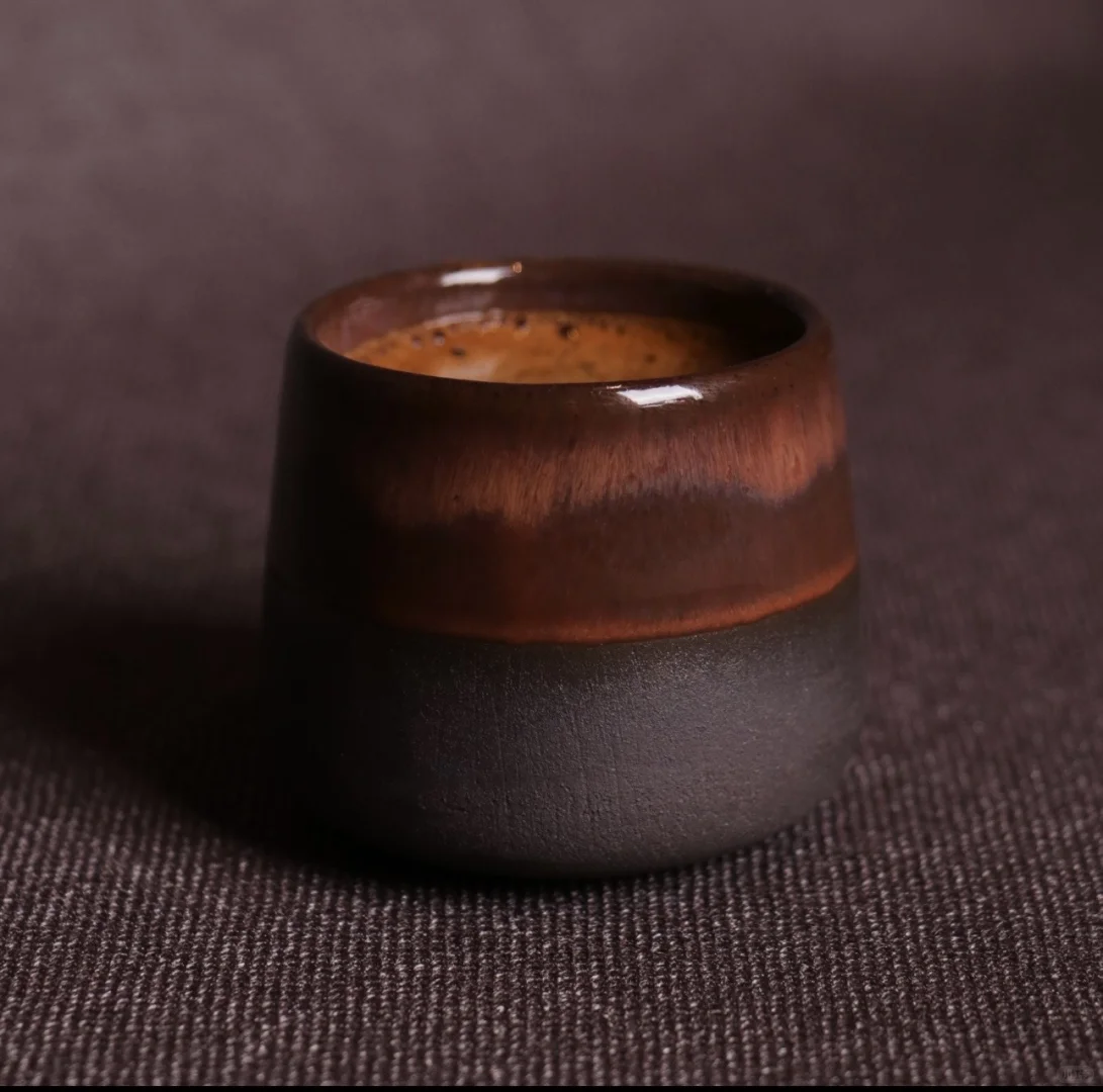 冬天的早上,来一杯暖暖的浓缩吧~