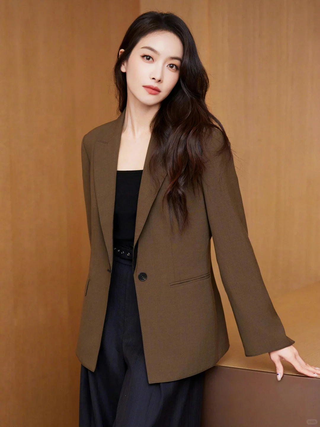 宋茜的高分职场穿搭｜飒爽利落 干练高级