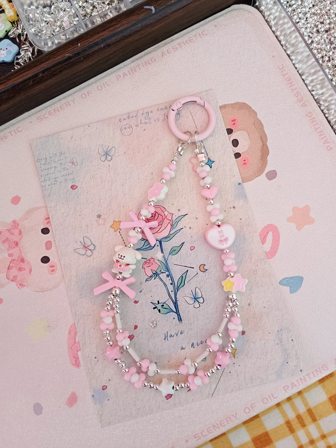 今日是粉色系可爱手机链！