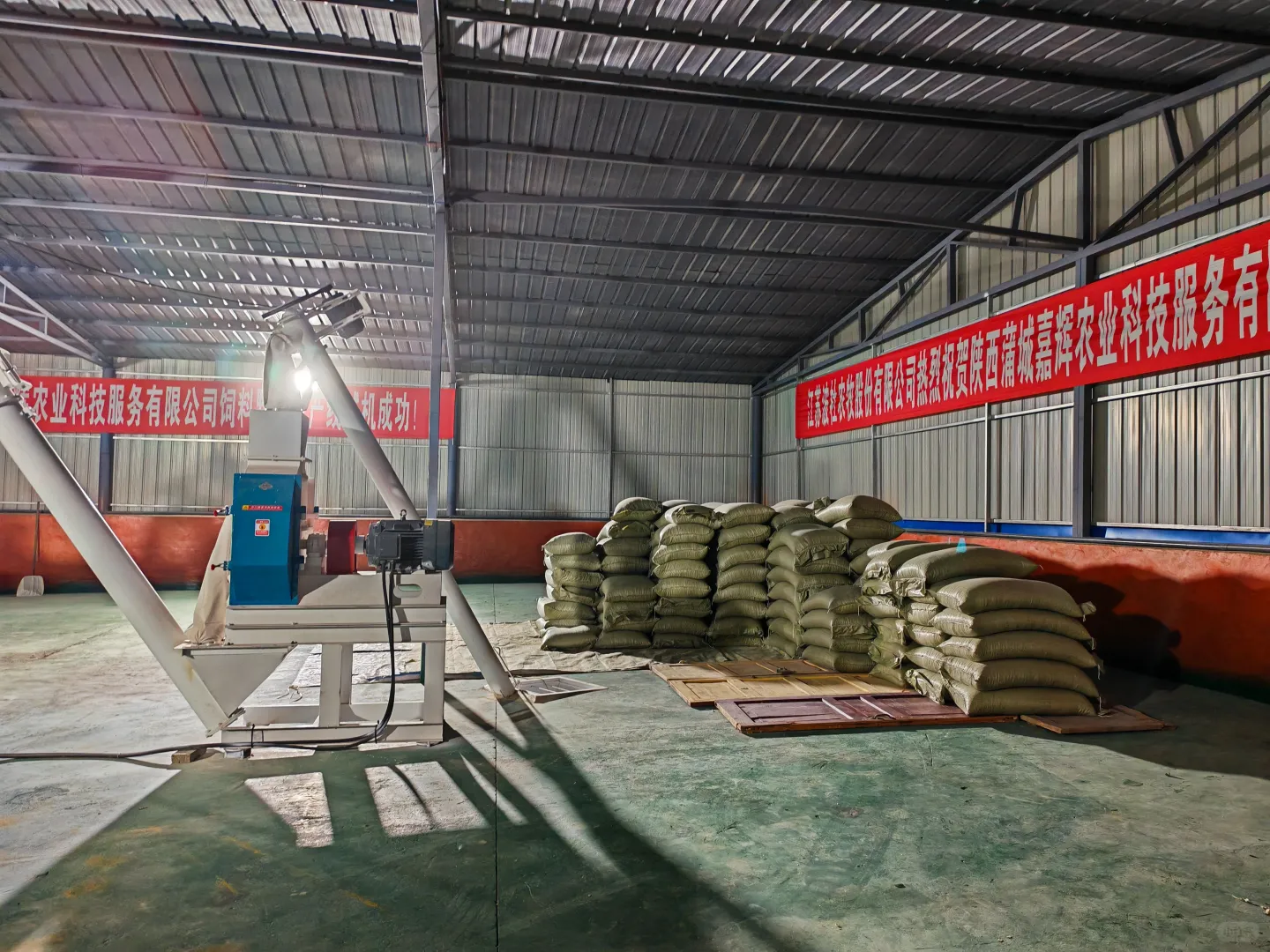 玉米饲料粉碎机械:现代畜牧业中的加工设备