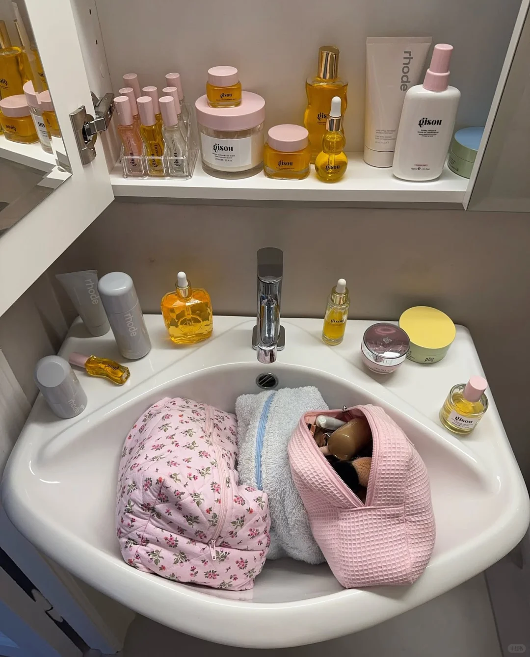 居家日常routine?穿精致的睡衣早餐?护肤