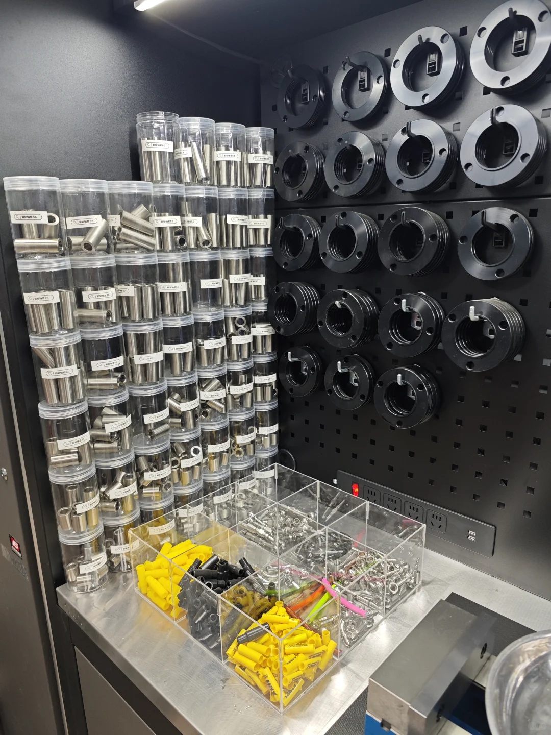 终于也有自己的工作室了！