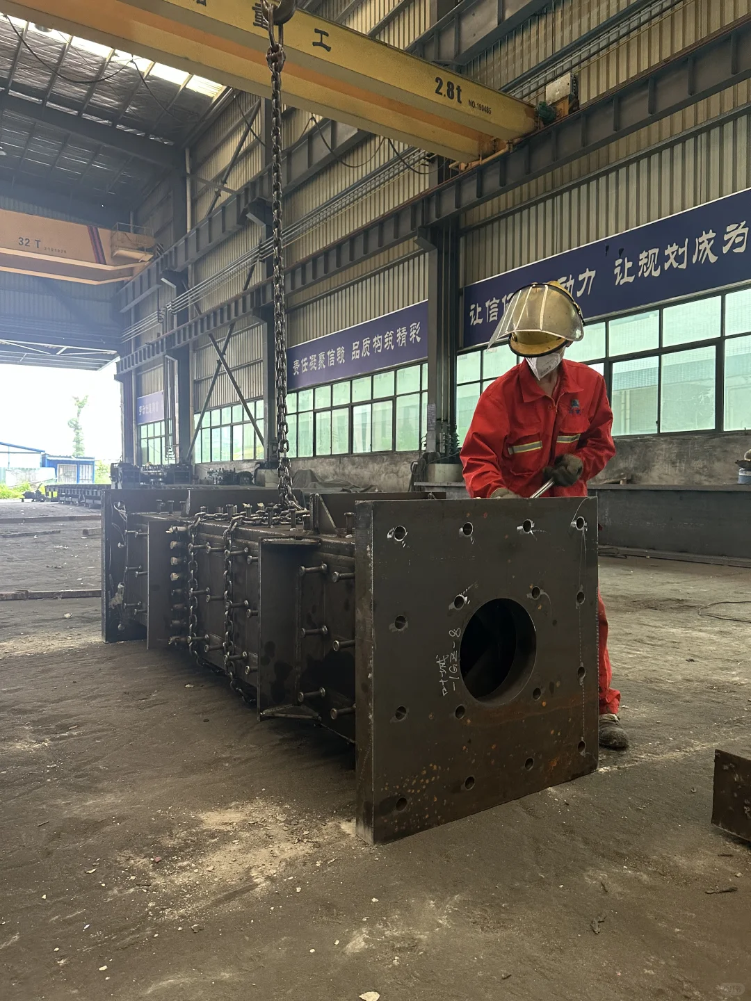 探秘超级钢结构工厂！占地5万平 日出货150吨