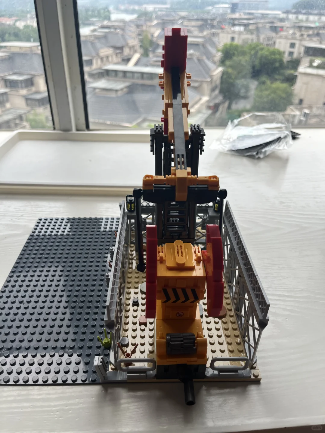 本人拼搭的第1⃣️8⃣️6⃣️座街景，石油化工厂