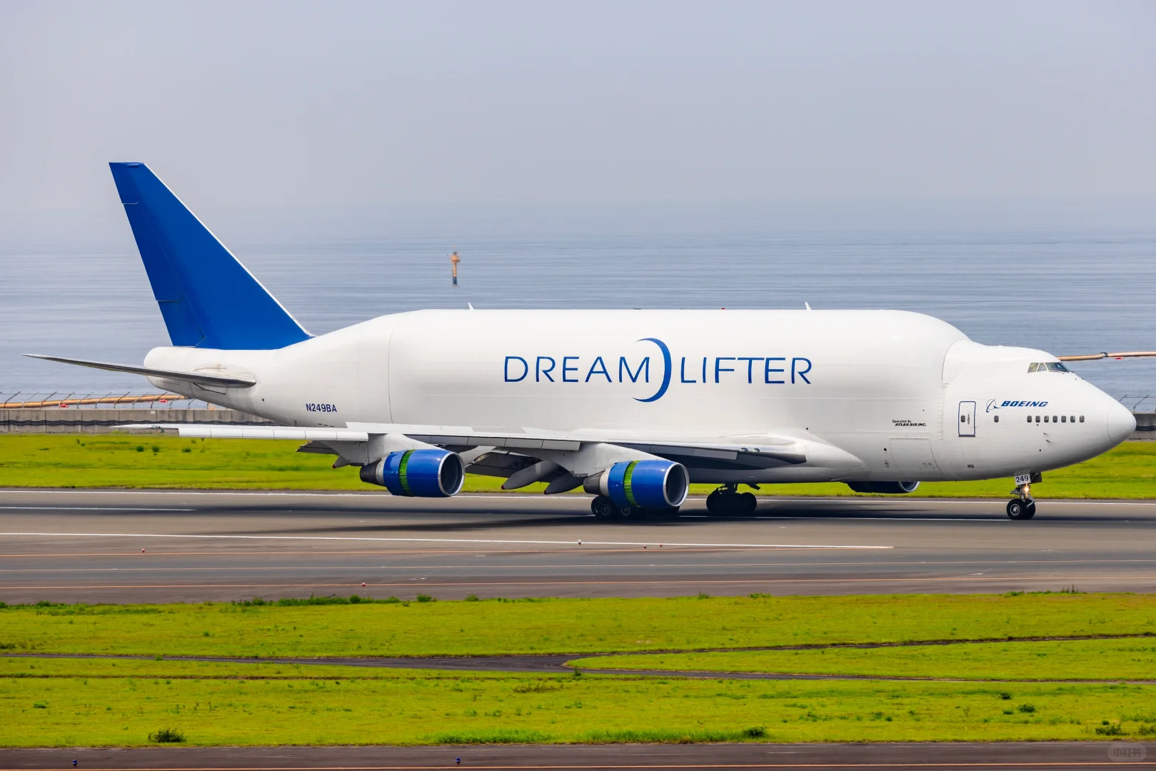 747，你吃啥了长这么胖啊？?️