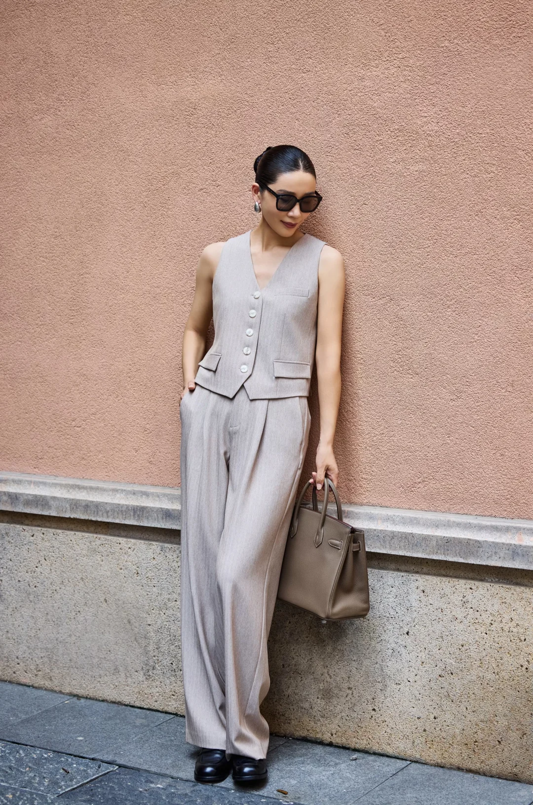 40而已｜都说我穿西装好看，对吗？