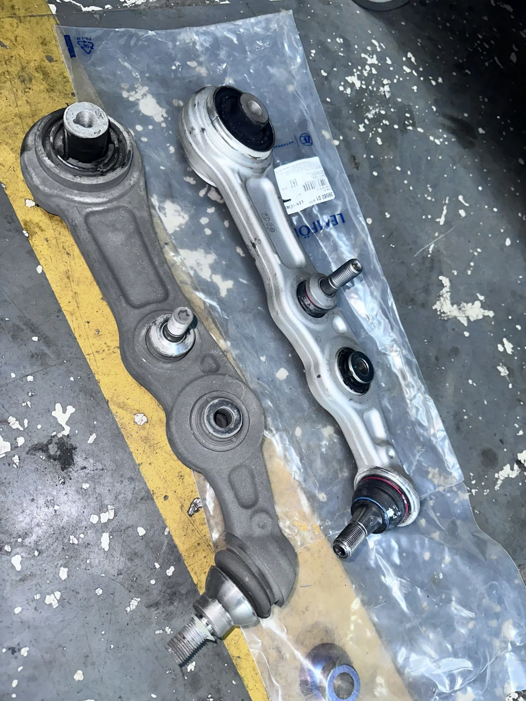 奔驰E300L(W213)核心部件更换指南