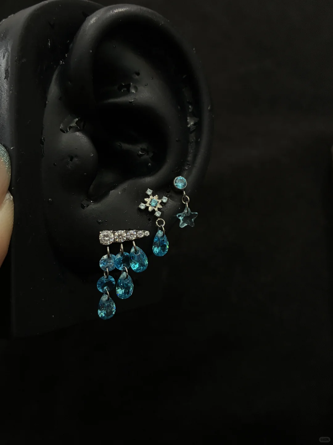 啊啊好看鼠了！！钛合金好看不易撞款的耳坠✨