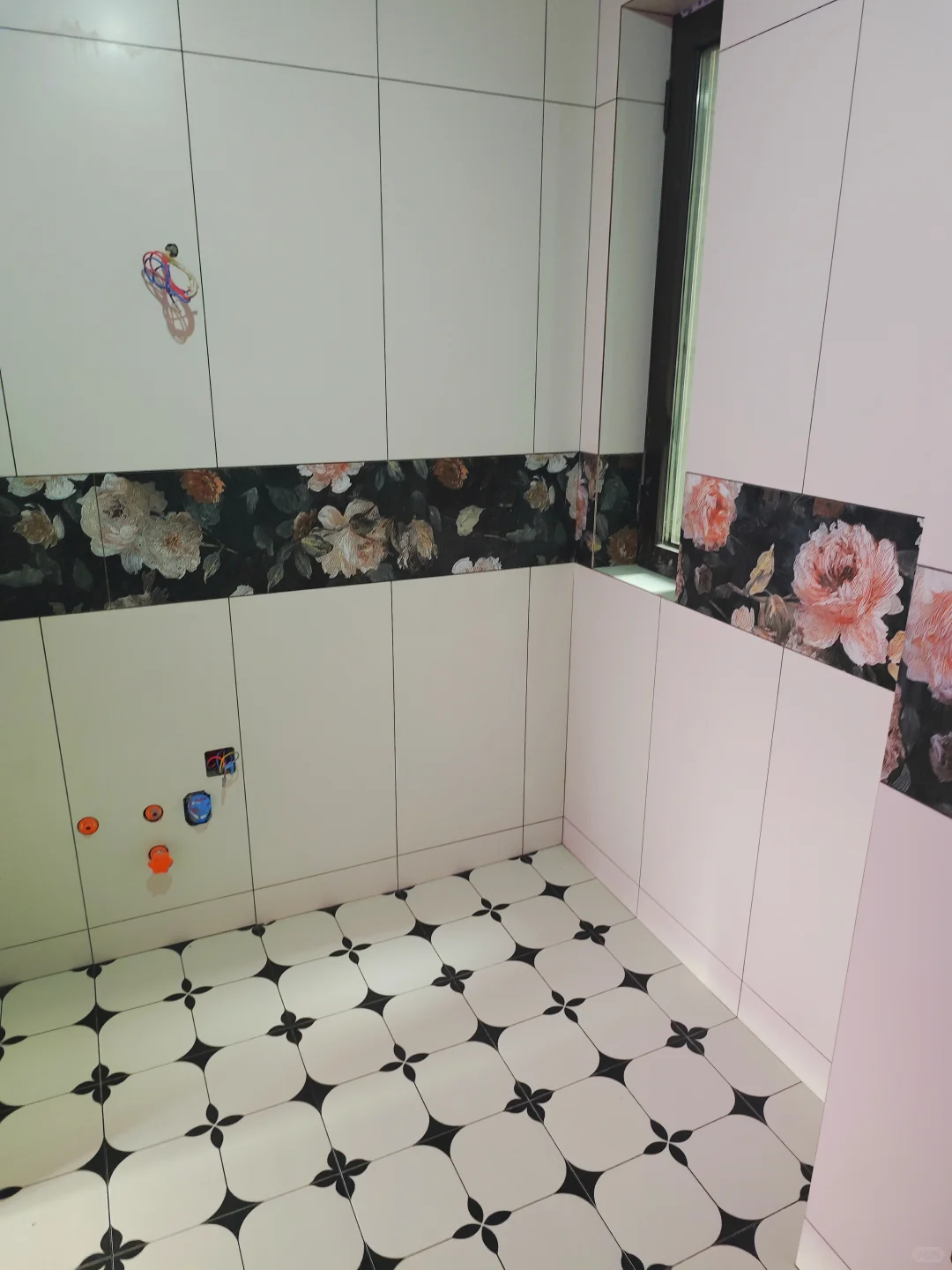 腰线用铝合金还是瓷砖