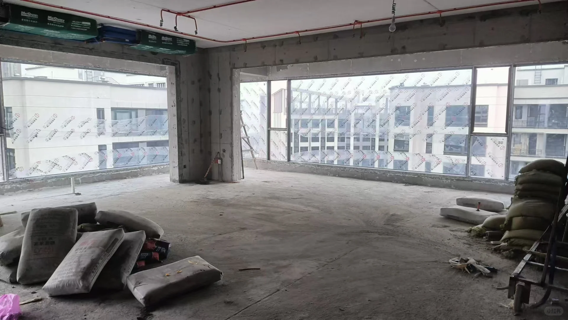 封窗之我想报警了。