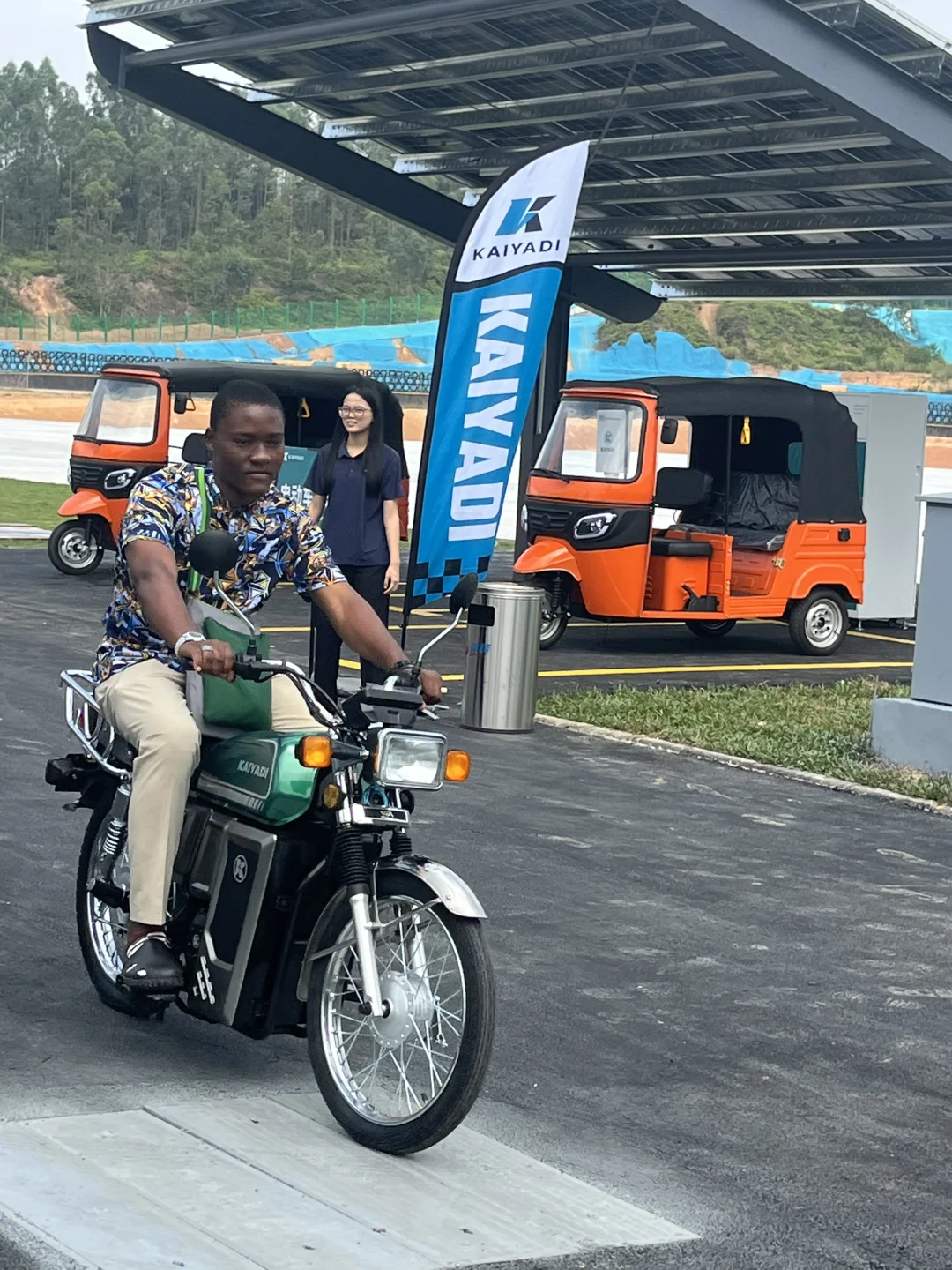 江门摩托“中国芯”领跑全球新赛道，破夕阳局