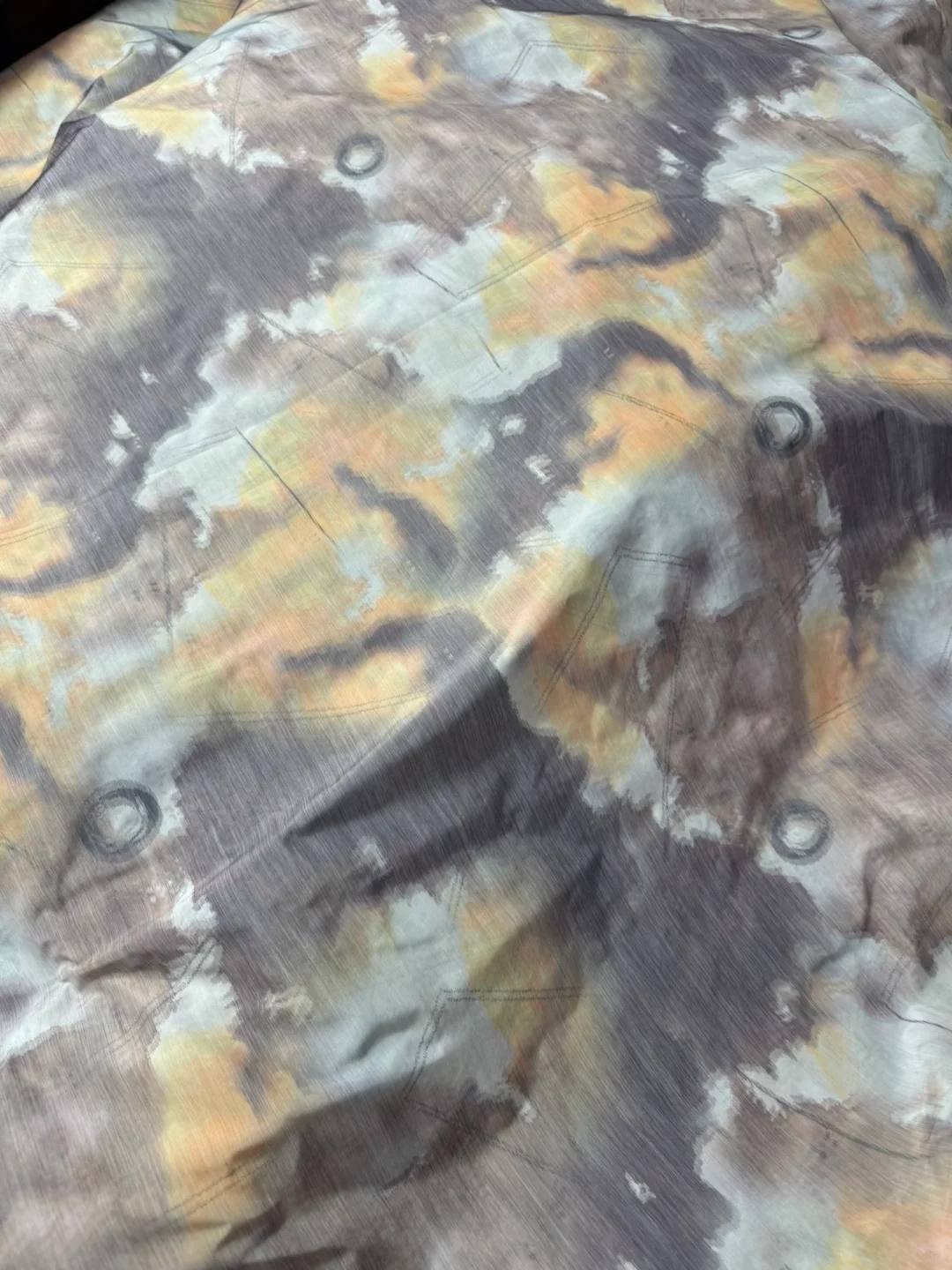 新工艺，新面料，双经轴印花晕染风格开发