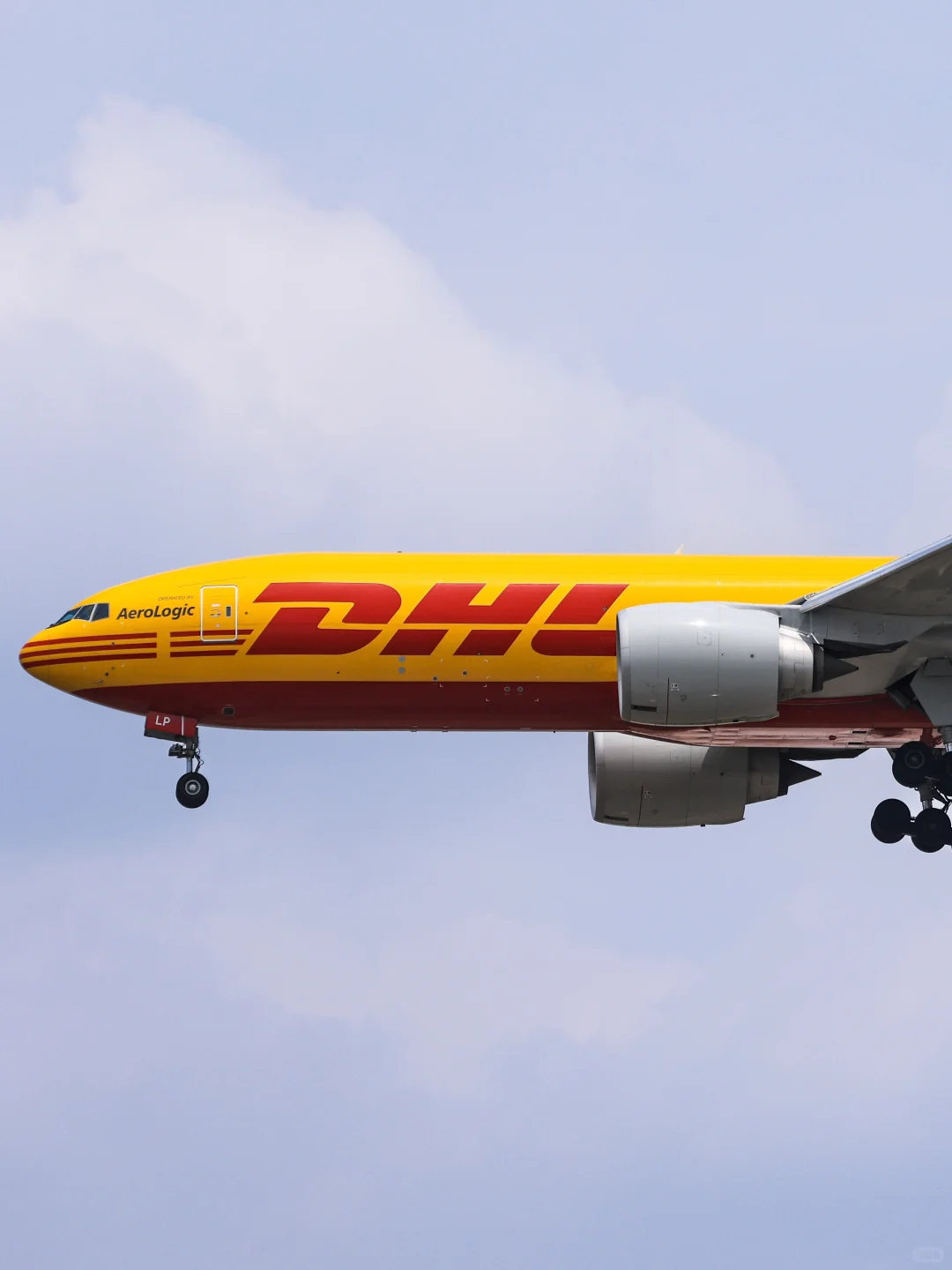 关键时刻出了光：AeroLogic的DHL B777F