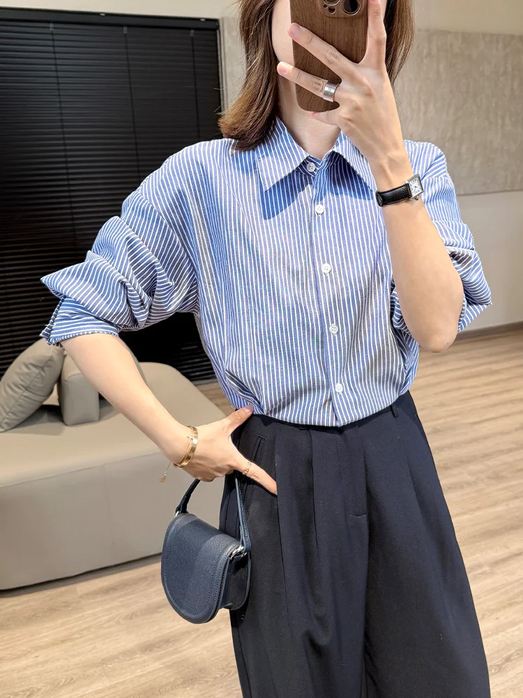 这件蓝色衬衫真的好看 一眼爱上的程度！